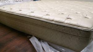 NEW Kingsdown pillowtop king mattress,Box springs 80$,