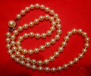 Pearl Neckless - faux
