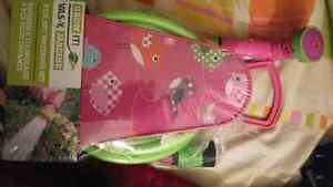 Pink kids water hose, new in orignal packing make any offer