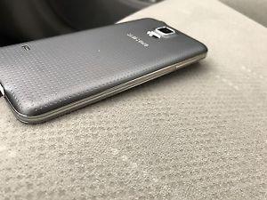 Samsung Galaxy S5 16GB Unlocked Pristine Condition
