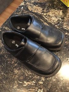 Toddler dress shoes - size 9.5