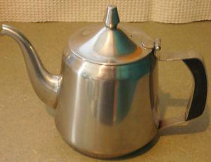 Vintage tea pots ! Fitz & Floyd / Oneida: $15 each teapot