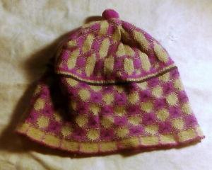 WOMEN LILAC CAP BONNET HAT CHULLO. NICE, SOFTY WARM BABY