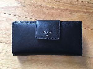 Wanted: BRAND NEW FOSSIL WALLET