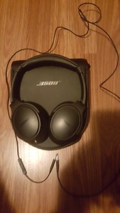 Bose soundtrue headphones