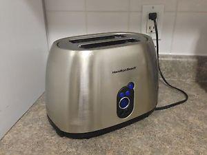 Hamilton Beach 2-Slice Stainless Steel Smudgeproof Toaster