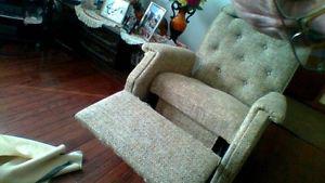 Loungionh soft chair