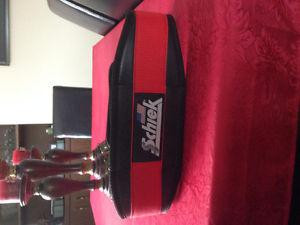 WEIGHT LIFTING BELTS SIZE SMALL SIZE SMALL