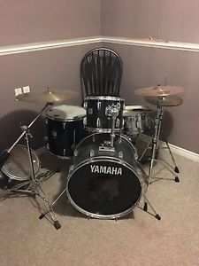 Yamaha drum set