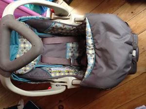 Baby trend infant car seat and base