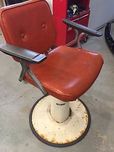Barbor/ salon chair