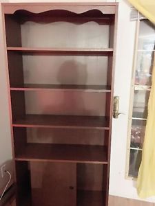 Bookcase in Good condition !!! 60$
