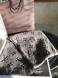 Brand New Louis Vuitton scarf