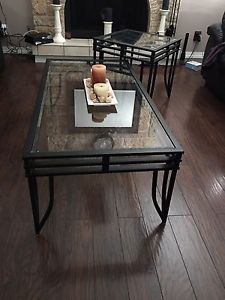 Coffee table and corner table