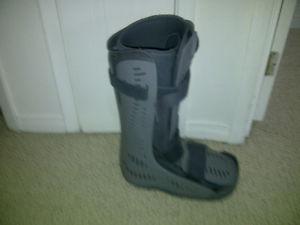 Crutches, Fracture boot