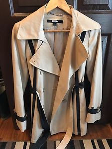 DKNY Women's TrenchCoat is size small