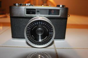 Early 's Yashica 35mm Rangefinder Camera