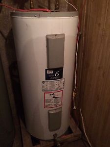 Electric hot water tank