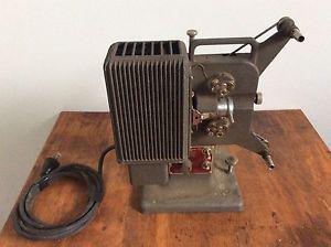 For sale a lovely antique projector asking 40$