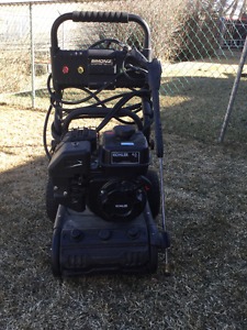 Gas operated pressure washer
