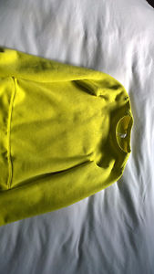 LULU yellow sweatshirt SZ 4