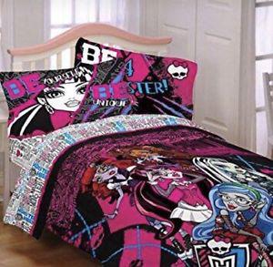 Monster High Twin Bed in a bag set with Deco pillow