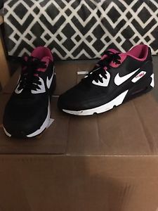 Nike Air Max Motion- Women's size 8