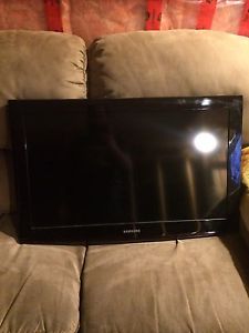 Samsung 32" LED $220 OBO