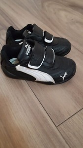 Toddler sneakers size 6