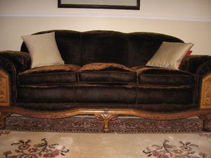 Traditional Sofa for sale