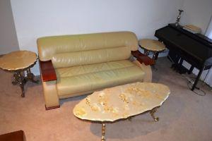 Unique Set of 3 Coffee Table in Perfect condition