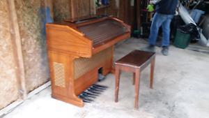 Vintage Galanti F40 Organ.