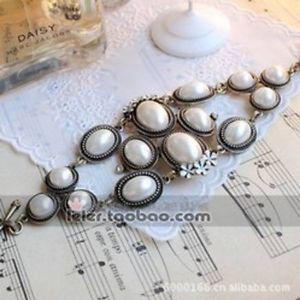 Vintage Style Enamel Flower Pearl Bracelet--NEW!!