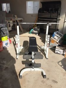 Weight bench and bar