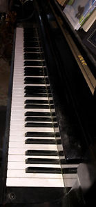 Yamaha Baby Grand Piano Excellent Condition