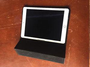 gold iPad for sale hardly used