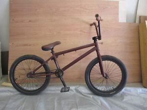 great HARO bmx it has new handle grips and seat