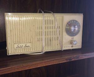 vintage AM radio