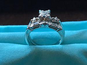 18K White Gold Diamond Engagement & Wedding Rings
