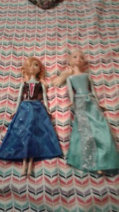 Anna and Elsa doll for 20$
