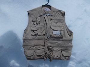CRYSTAL RIVER FISHING VEST SIZE XL
