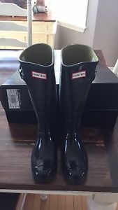 Hunter boots new size $