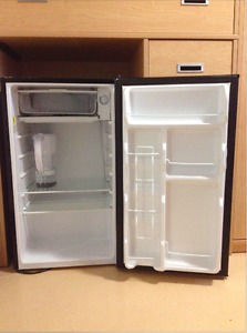Mini fridge for sale in great condition