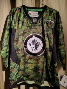 New with tags Youth xl camouflage Jets Jersey