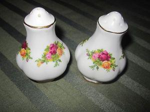 Old Country Roses Salt and Pepper