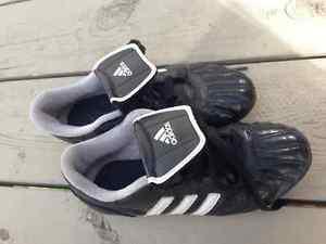 adidas Soccer Cleats - Kids Size 1 *Good condition*
