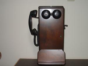 ANTIQUE NORTHERN ELECTRIC TELEPHONE.