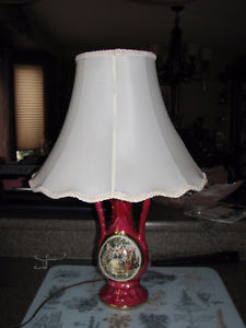 ANTIQUE TABLE LAMP