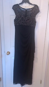 BRAND NEW Size 10 Mealnie Lyne date/prom formal dress for
