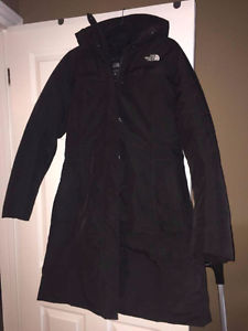 Beautiful North Face Goose Down Parka - Size L